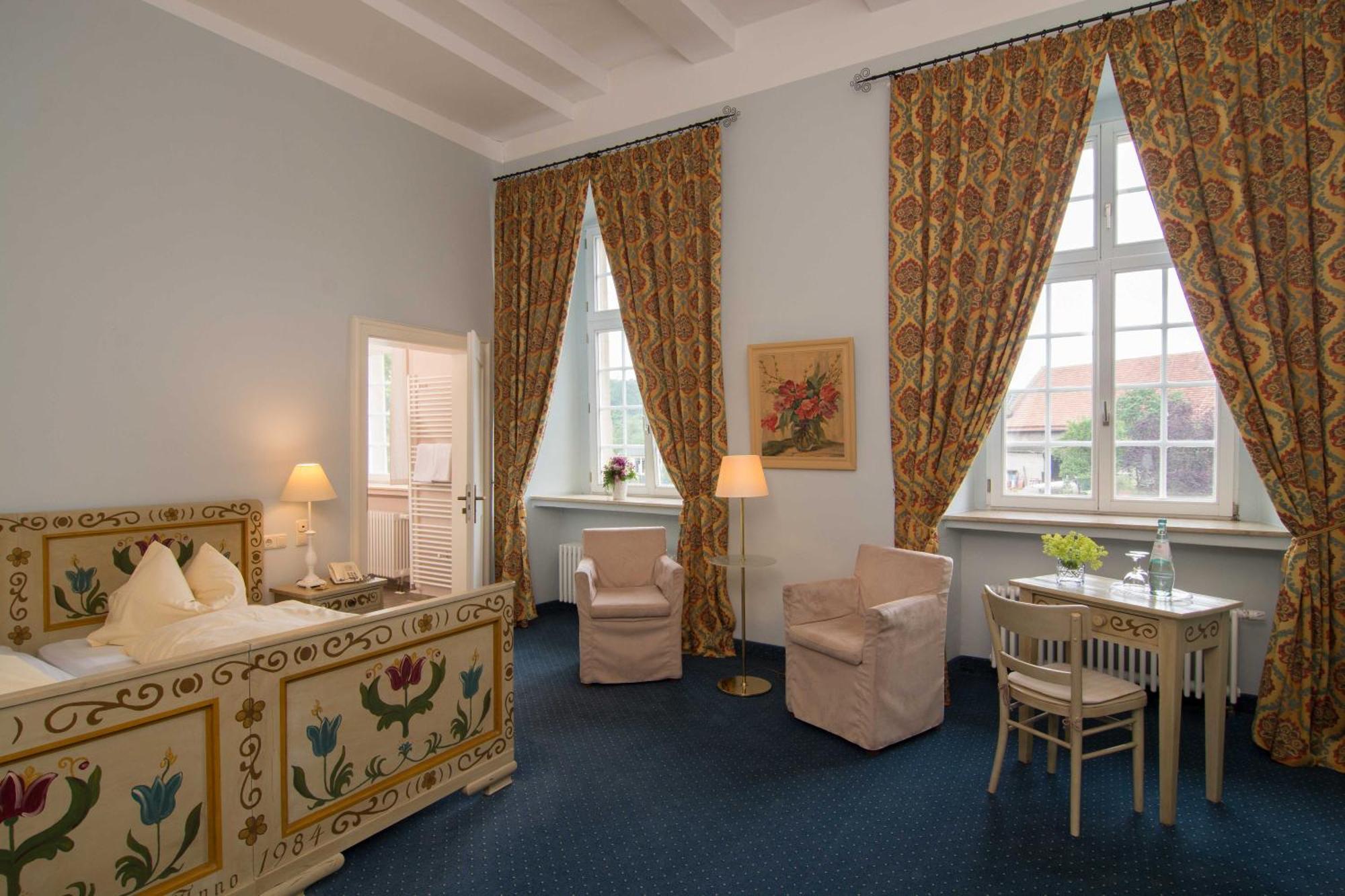Hotel Schloss Gehrden Brakel Exteriör bild